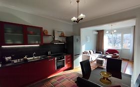 Top Center Apartment 7